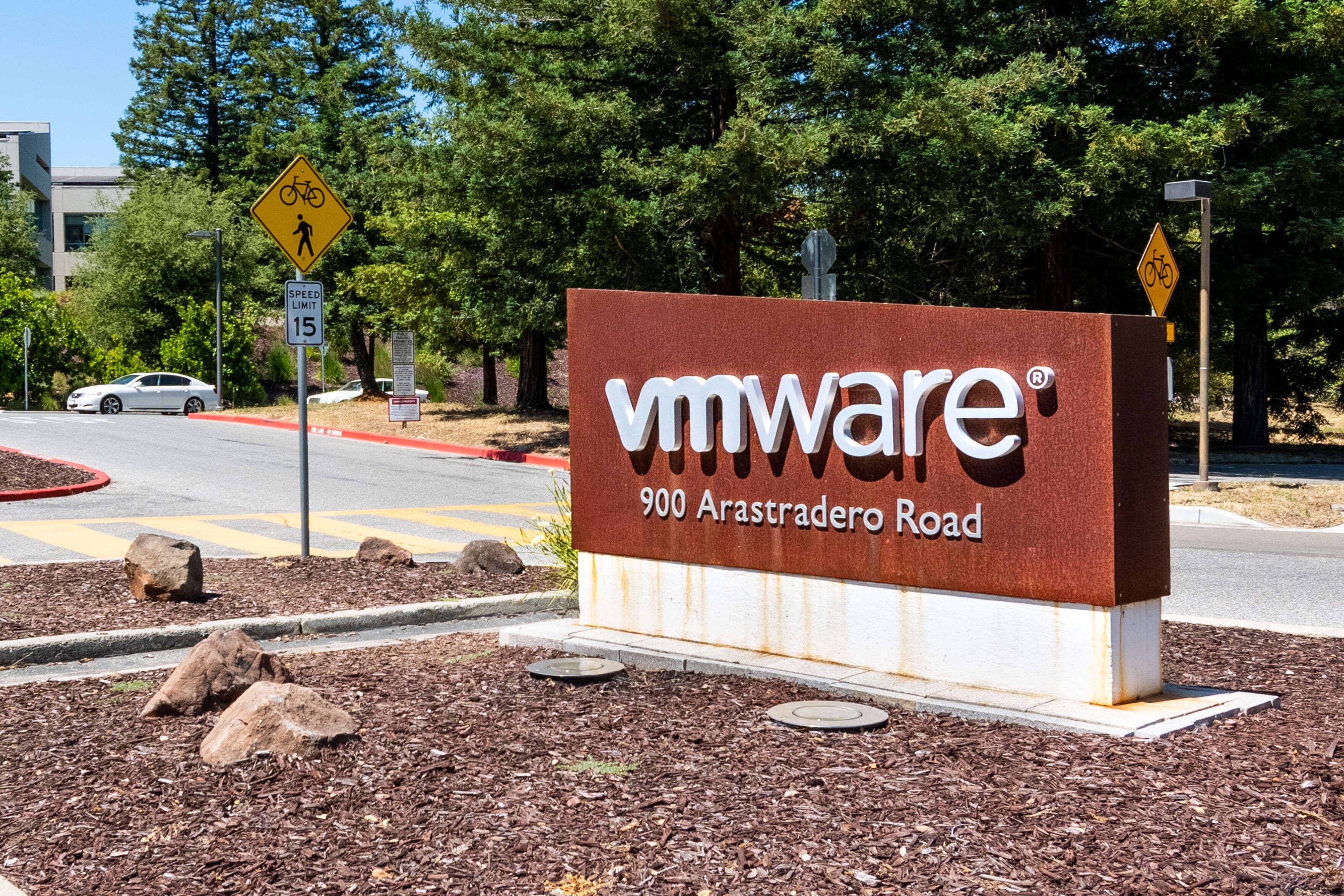 Cloud-Neuordnung: KKR übernimmt VMwares EUC-Geschäft